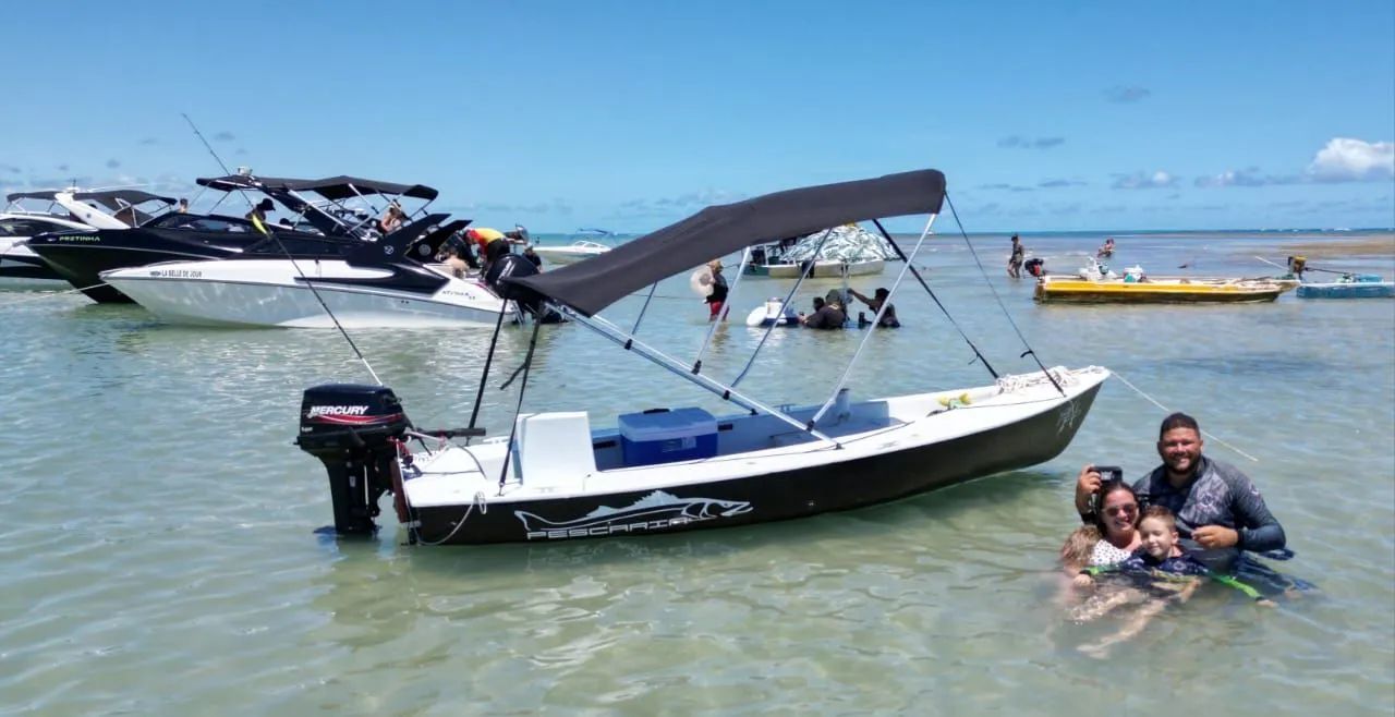 Barco de Pesca DINGUE com Motor Mercury 15HP Super - Pronto para Uso ...