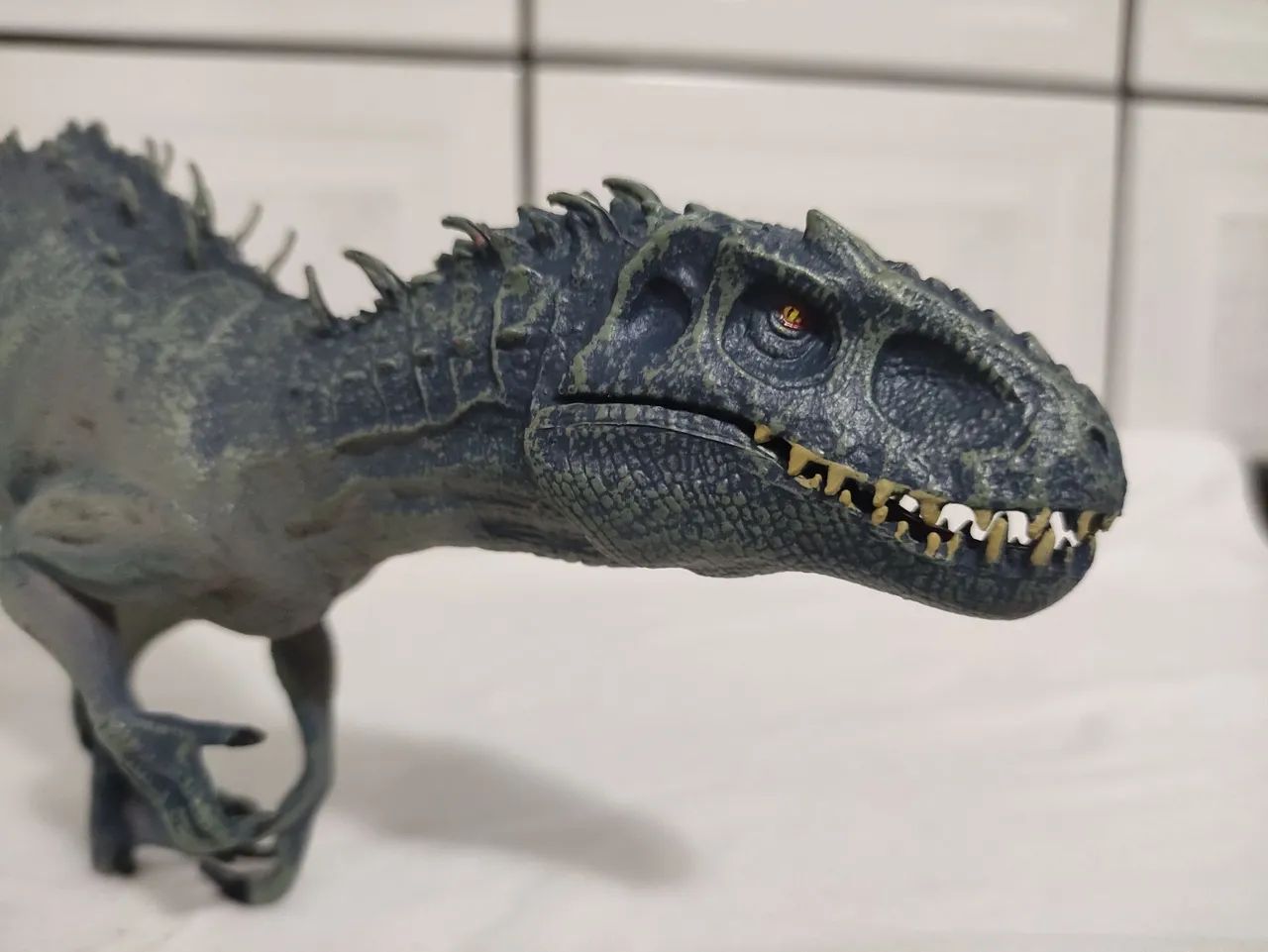 Jurassic World Dinossauro Action Figures, Indominus Rex - Hobbies e ...