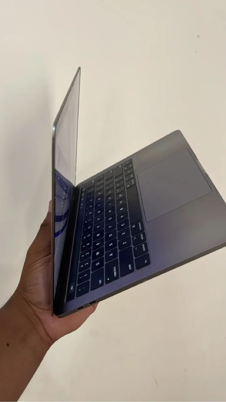 MacBook Pro 13  i5 8/256 13 polegadas com Touch Bar  - Foto 3