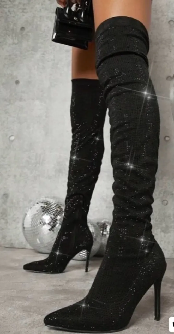 Bota Over Knee Brilhante - Elegância e Glamour!