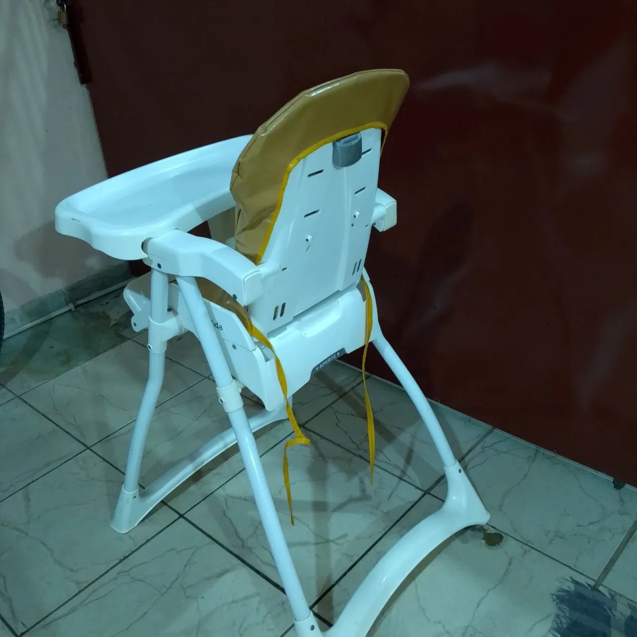 Cadeira de alimentação bebê 