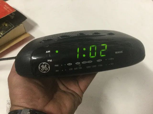 radio relogio am fm GE