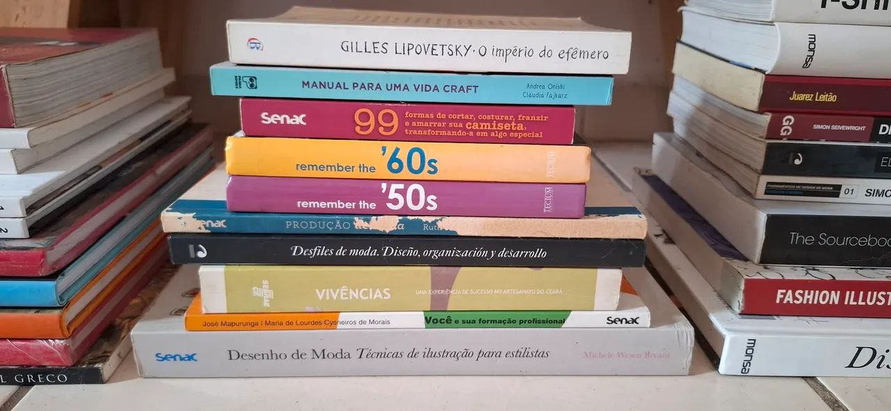 sebo de livros usados em ótimo estado | Shopee Brasil
