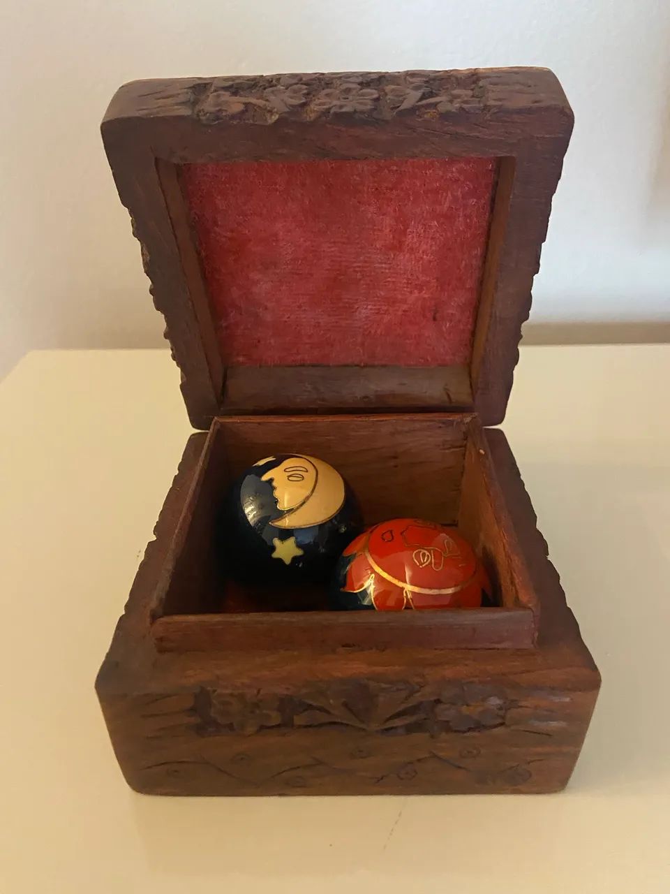 Caixinha entalhada a mão com duas bolas Baoding - Foto 4