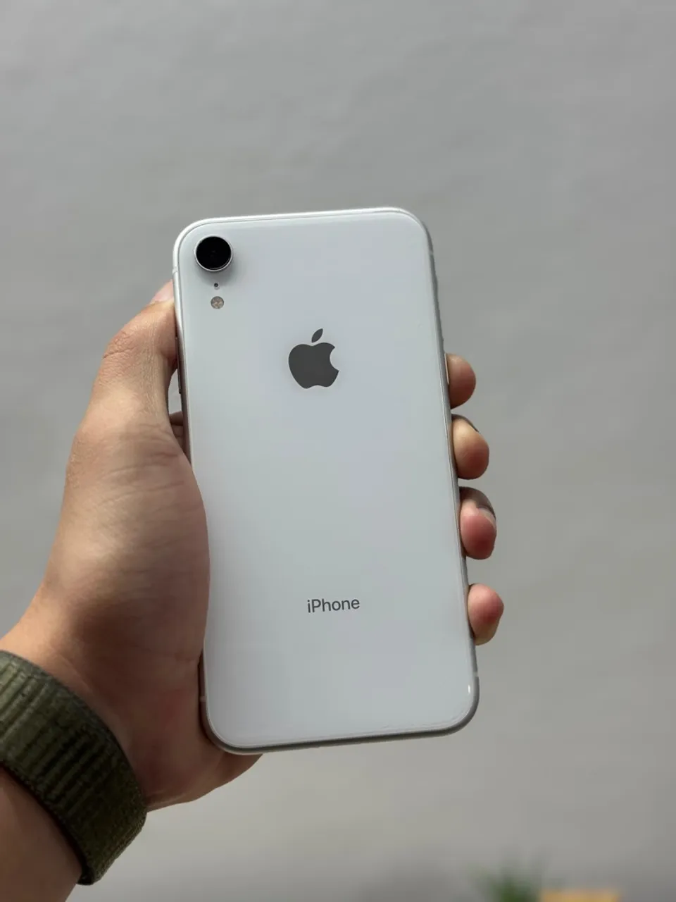 iPhone XR em boas condições com garantia