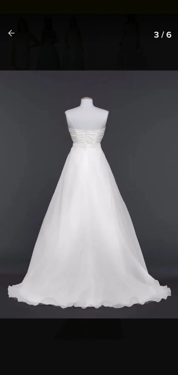 Vestido de noiva elegante e romântico