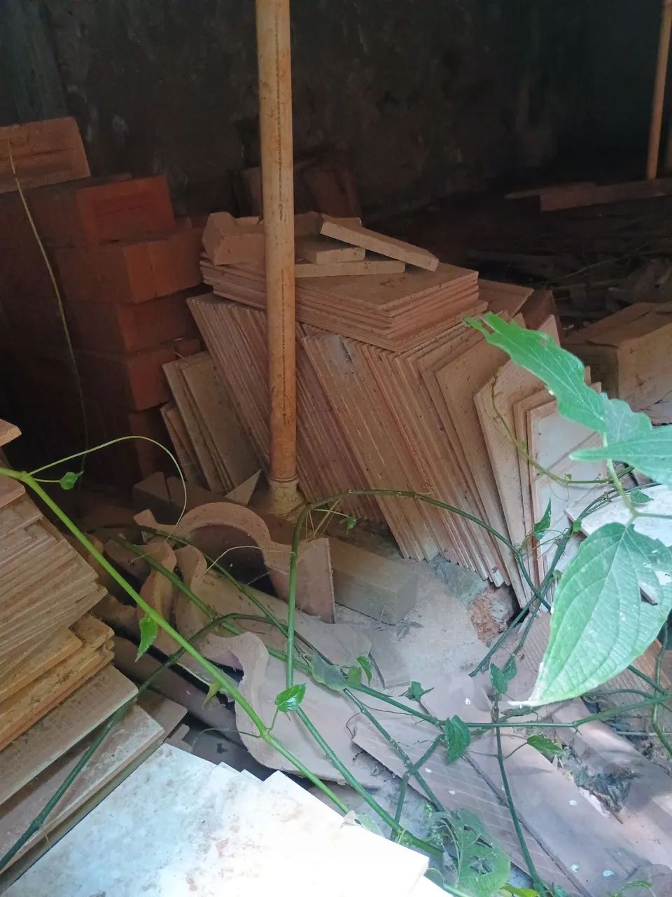 Tijolos e Telhas64861352003074122