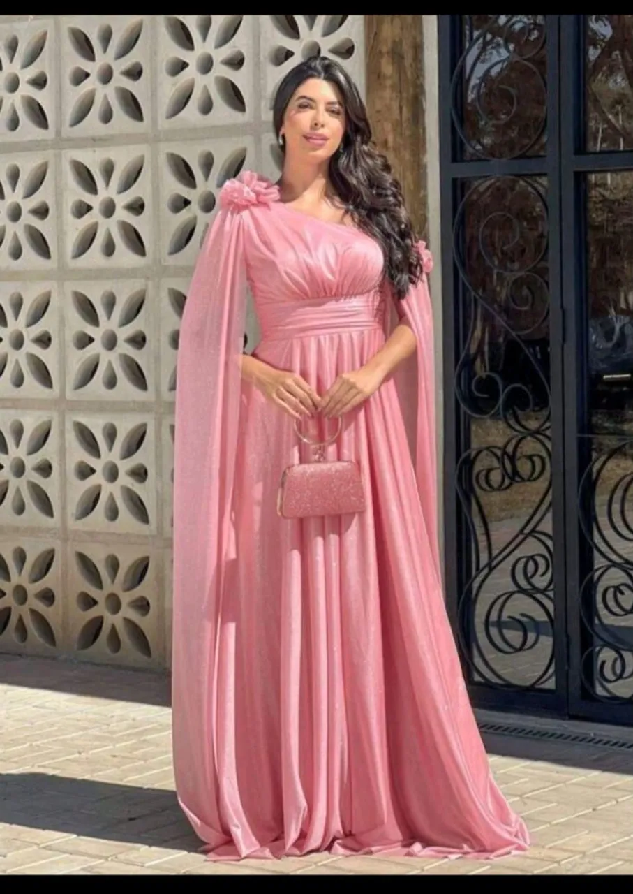 Vestido de festa rose com mangas longas