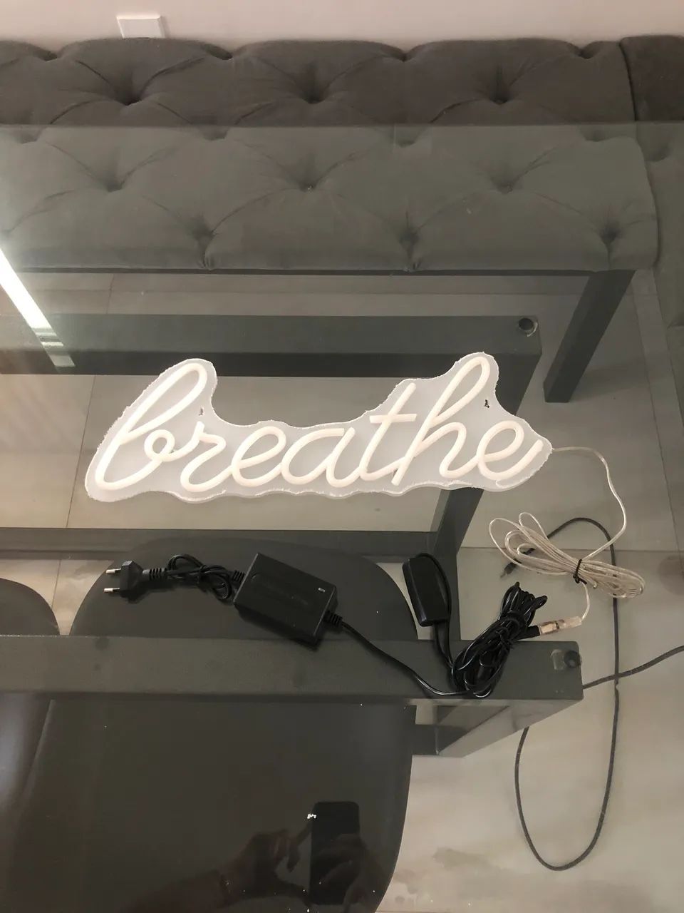Letreiro Led Azul Breathe Inglês(Tradução: Respire) - Foto 2