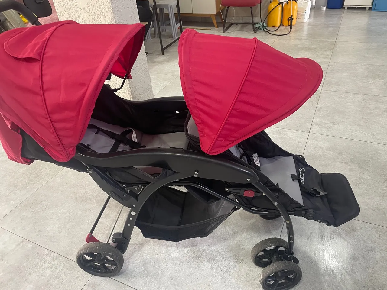 Carrinho de Bebê para Gêmeos Vermelho