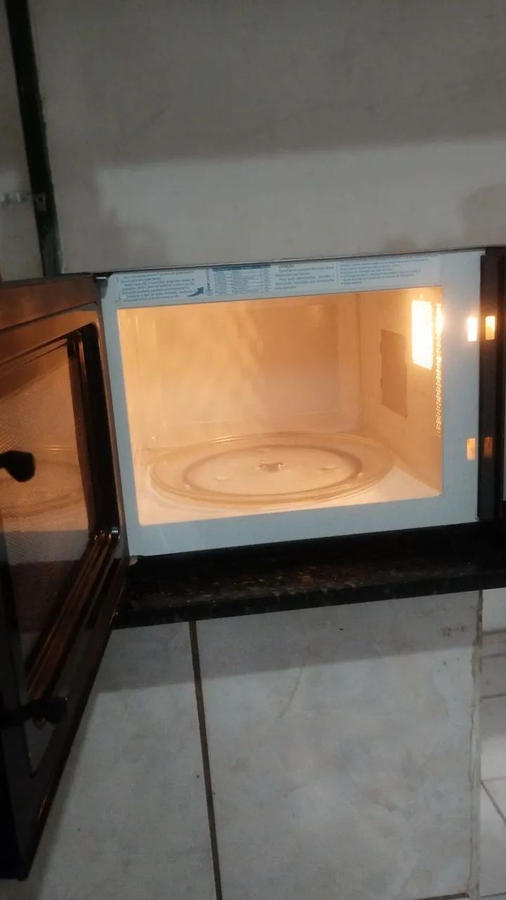 Microondas Electrolux CookSensor 31 Litros - Foto 5