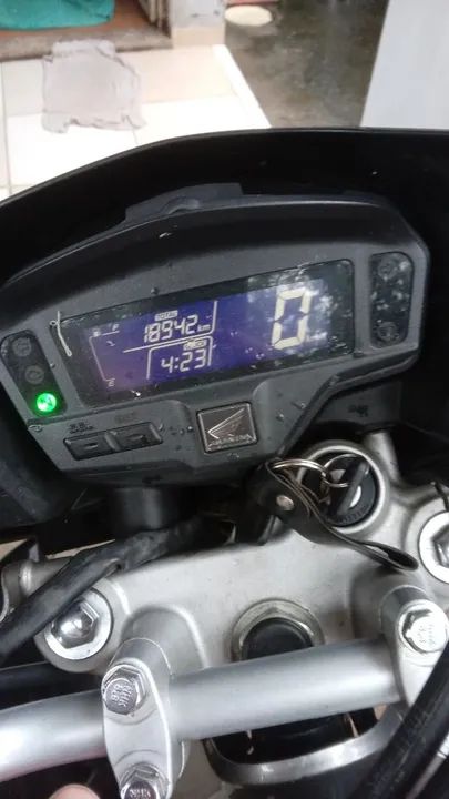 Moto Honda bros esdd - Vermelha - Ótimo estado - Foto 3
