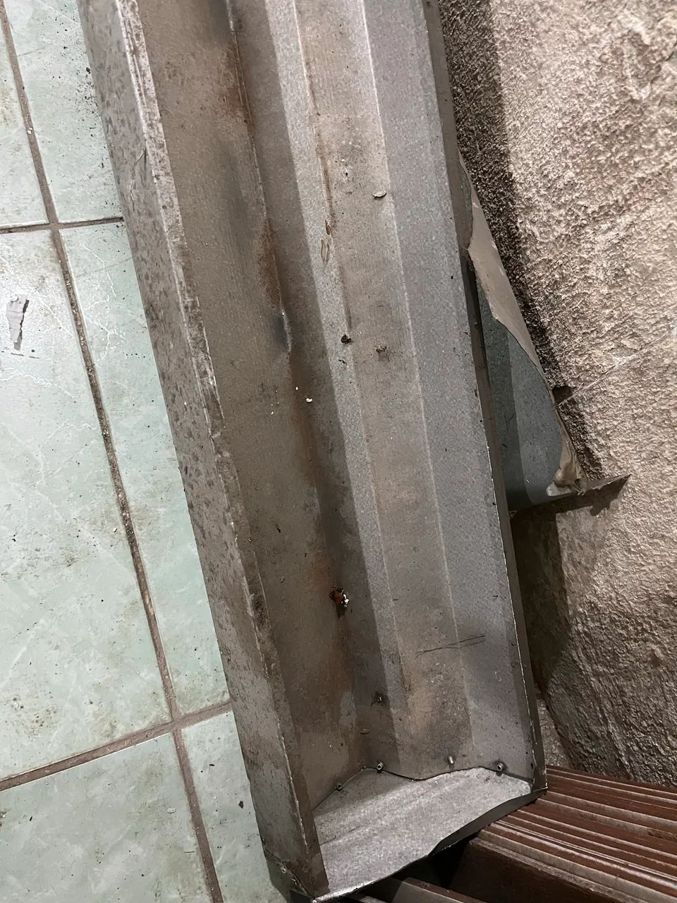 Calhas e algerosas usadas (pedaços) - Foto 6