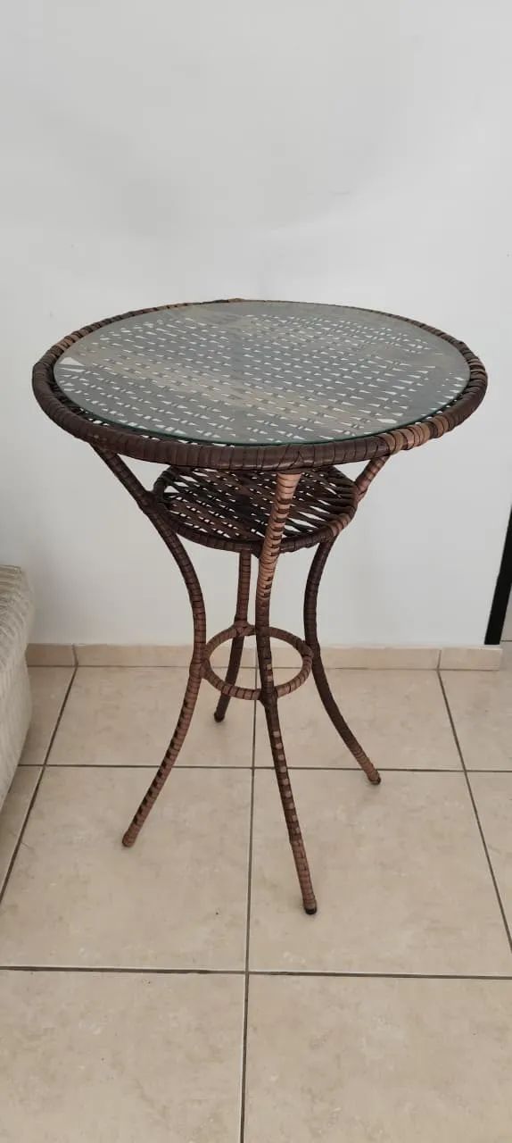 Conjunto de mesa e 4 cadeiras em Fibra Sintética - Foto 5