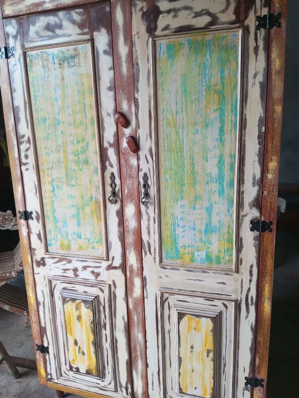 Guarda-roupa em Madeira Pintada - Foto 5