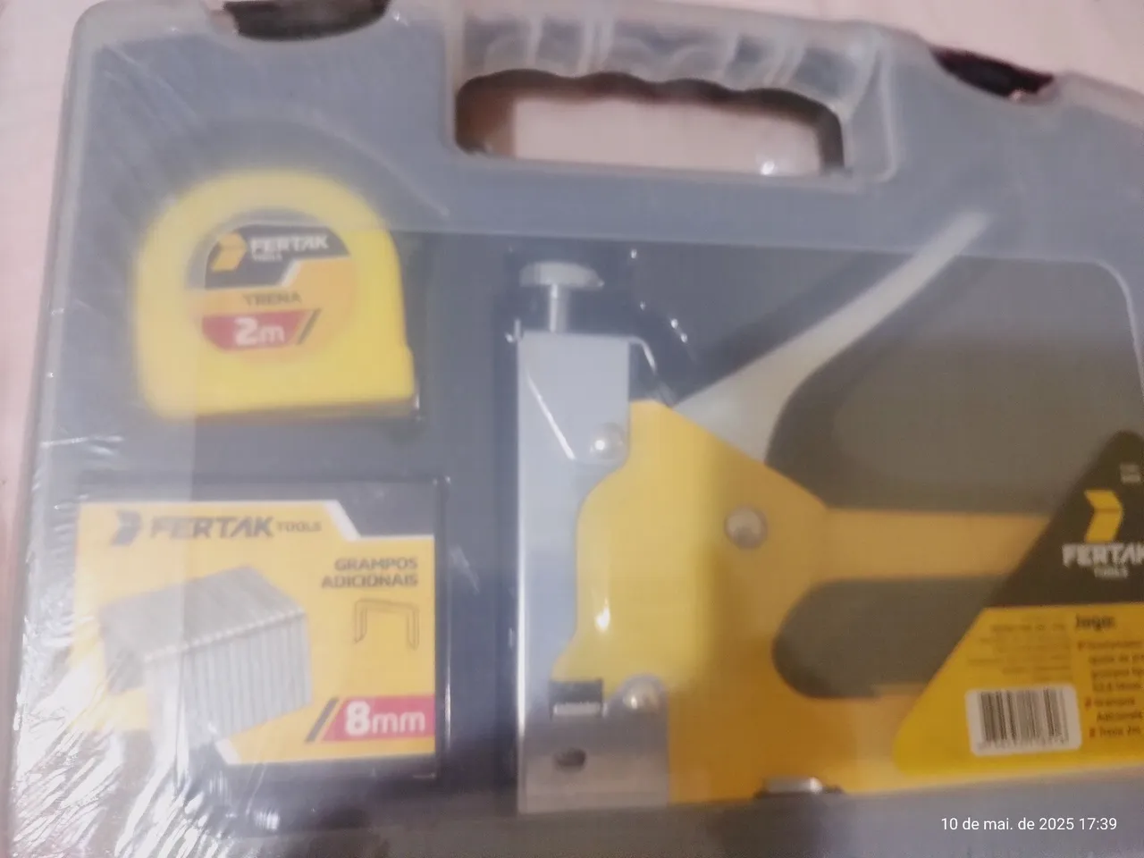 R$ 50,00 Cada - Grampeador com Trena 2M - Fertak - Grampos 8mm.