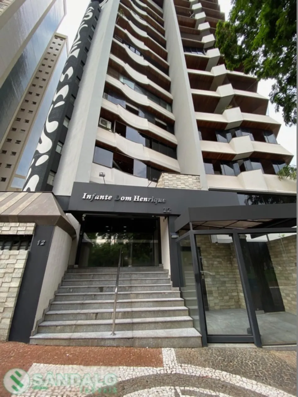 Apartamento com 4 quartos para alugar por R$ 6300.00, 291.84 m2 - ZONA 04 - MARINGA/PR