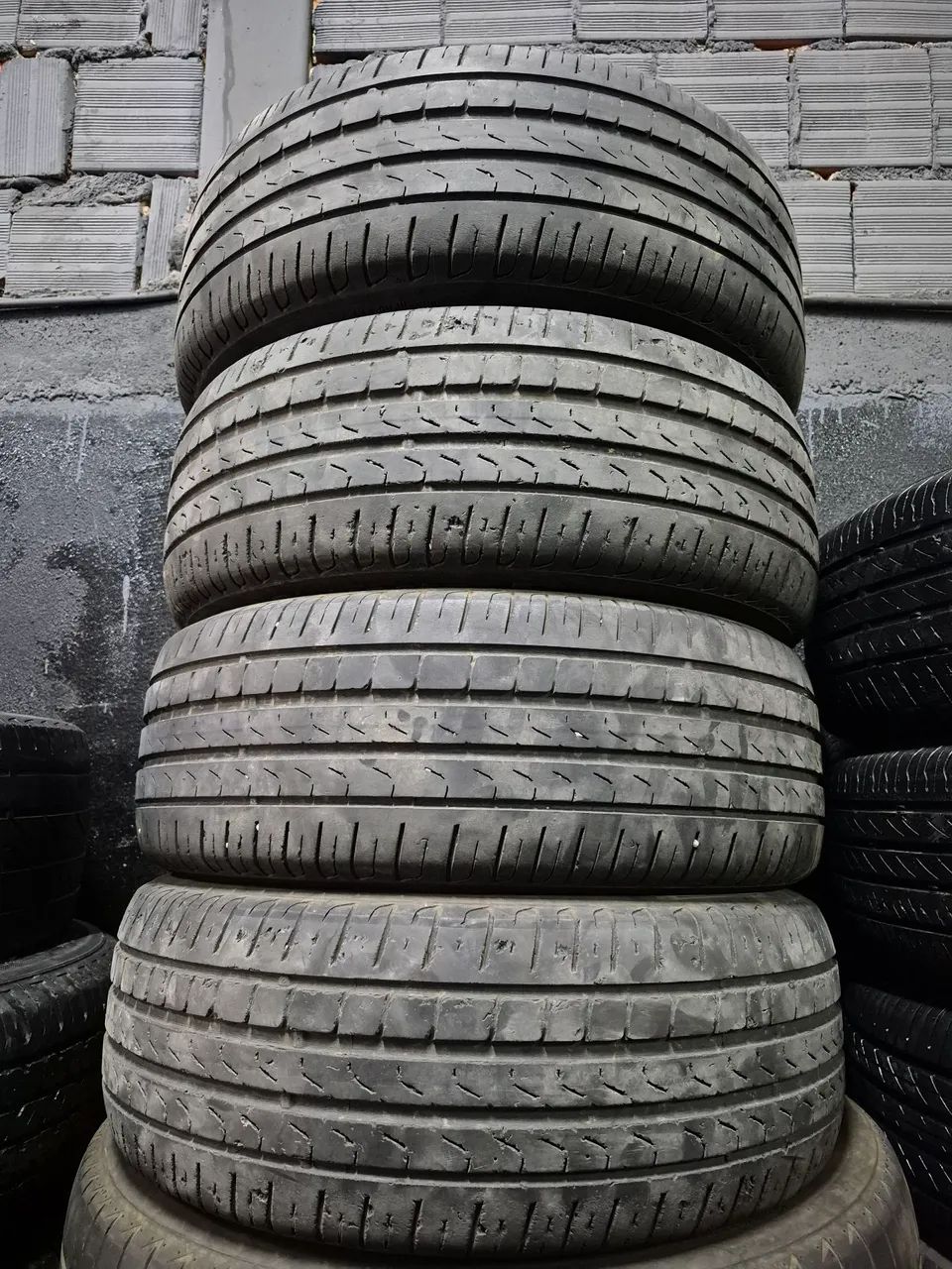 Jogo de pneus  marca  pirelli P7 aro 195/55/15 - Foto 5