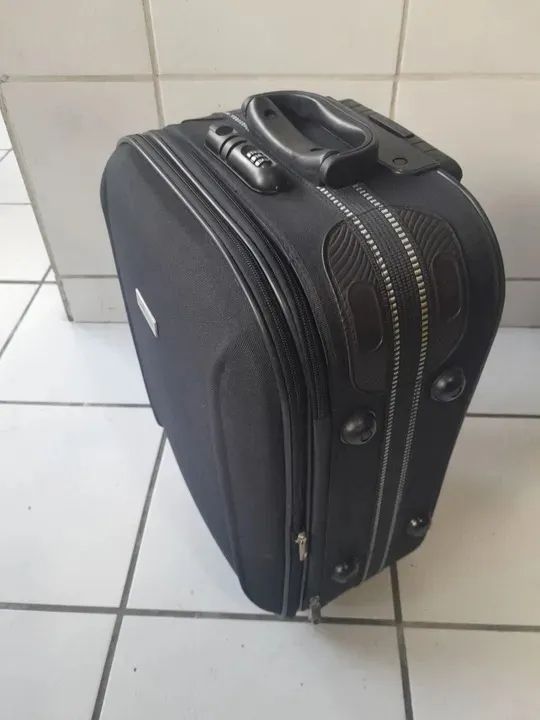 Mala pequena de bordo seminova - Foto 5