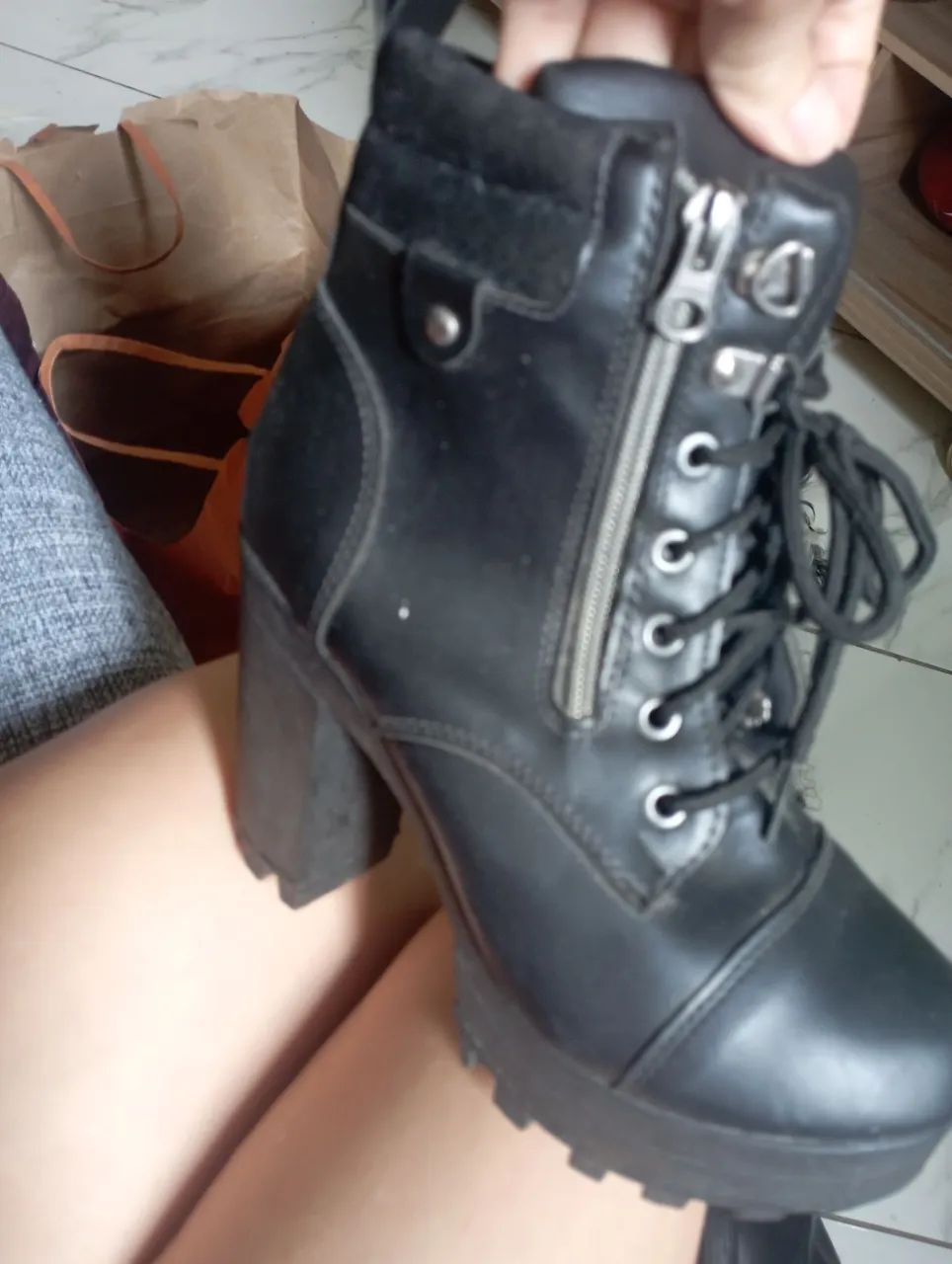 Botas Femininas Coturno - Preto - Foto 2