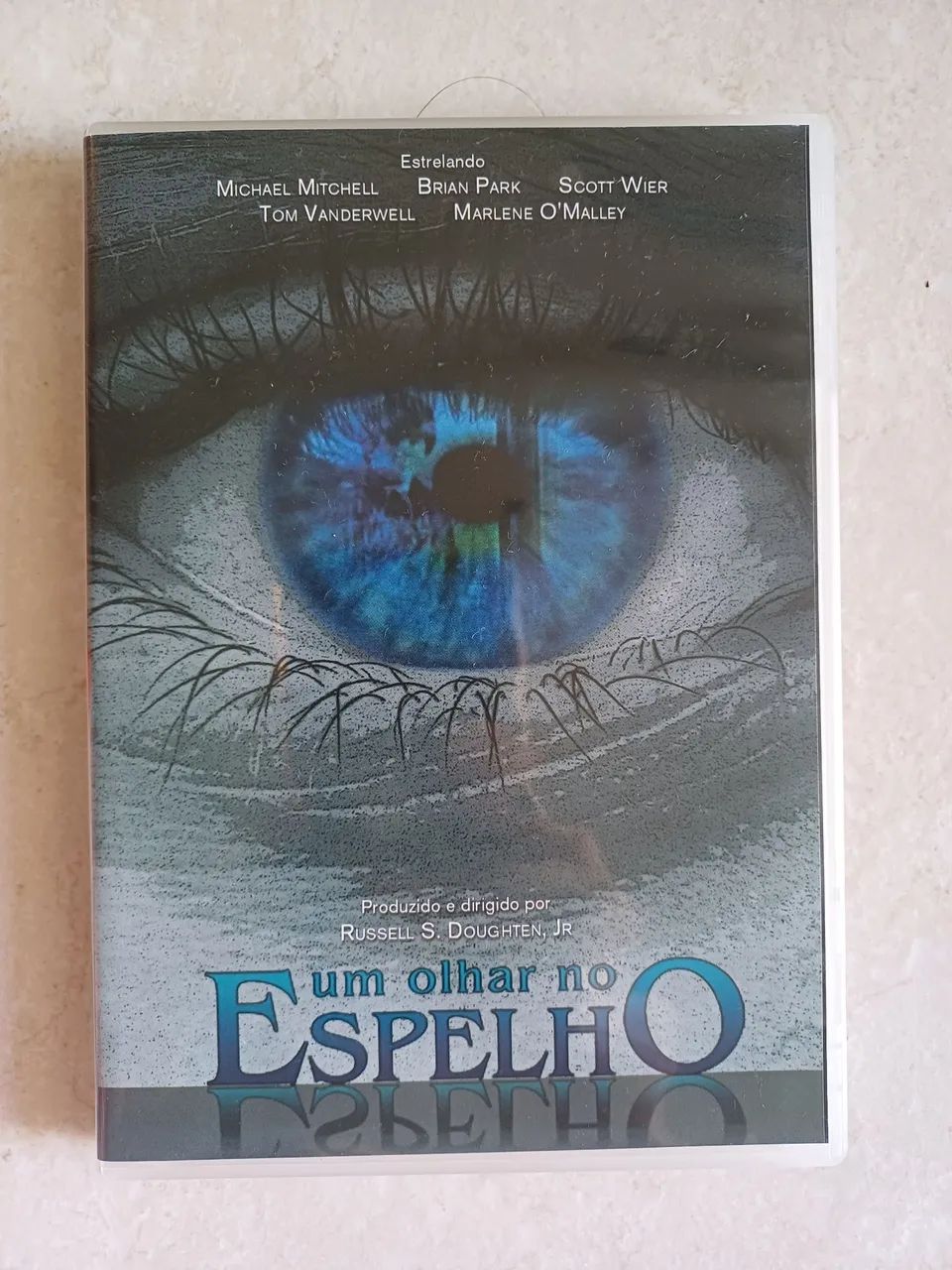 Um Olhar no Espelho - DVD seminovo