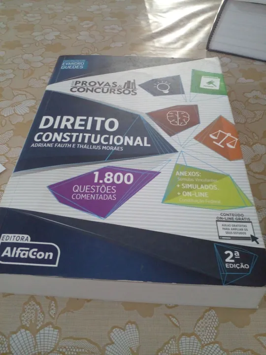 Livro com questoes so alfacon . As duas por apenas 130 reais