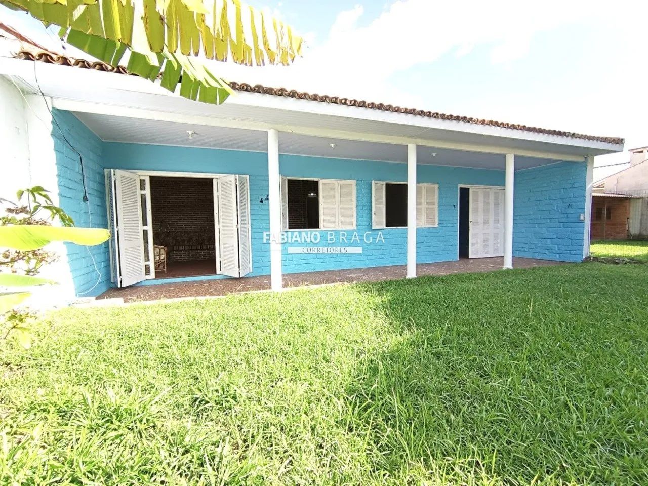Casa a venda próximo do mar no Centro de Xangrila