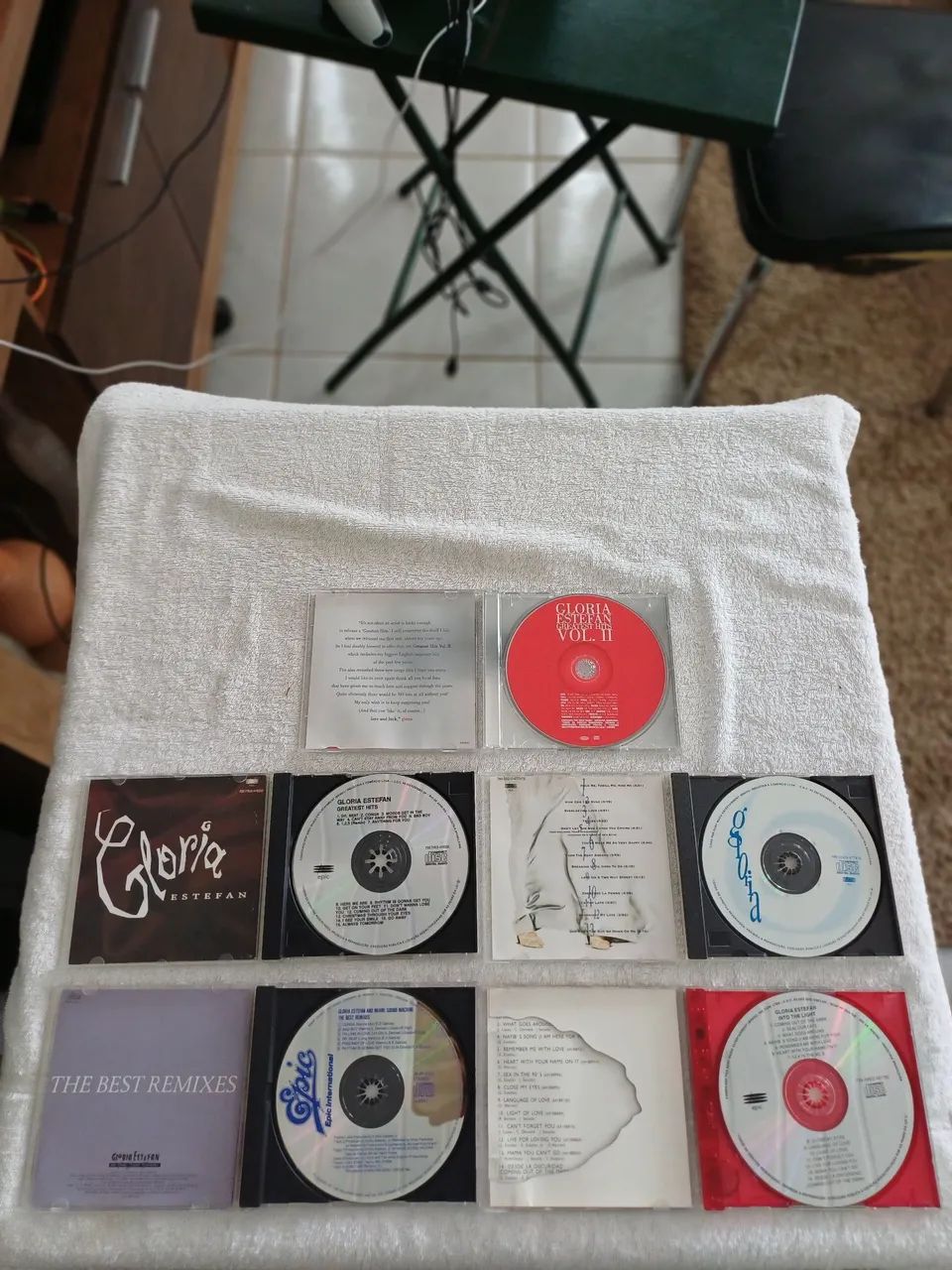 05 CDs da cantora Gloria Estefan - Foto 3