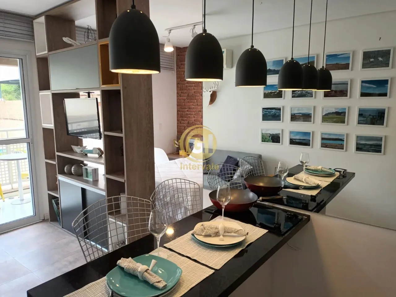 LOCAÇÃO - ALUGO APARTAMENTO MOBILIADO NO CENTRO DE SÃO JOSÉ DOS CAMPOS - SP;