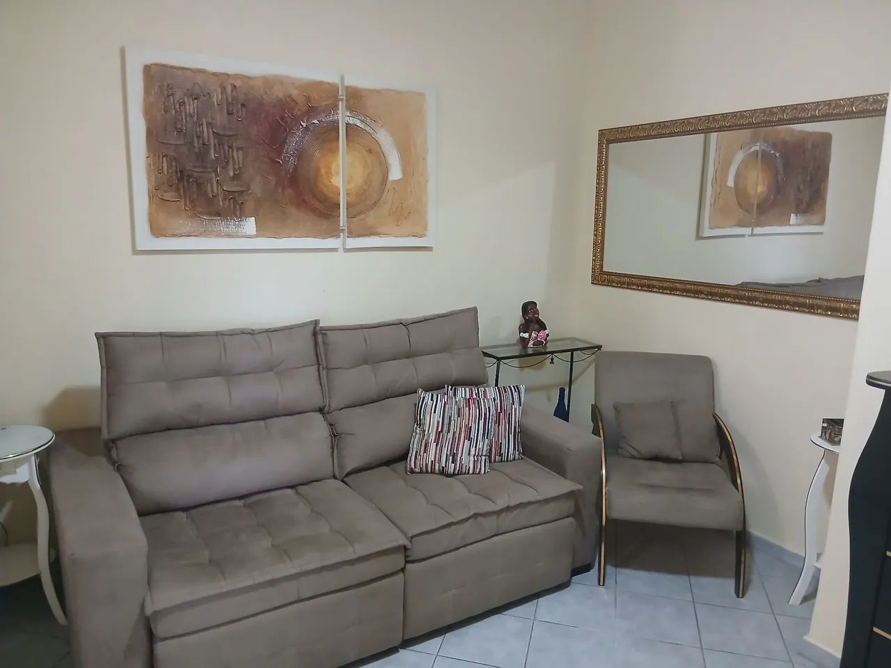 Completo  no centro 5 minutos sambódromo e Lapa 