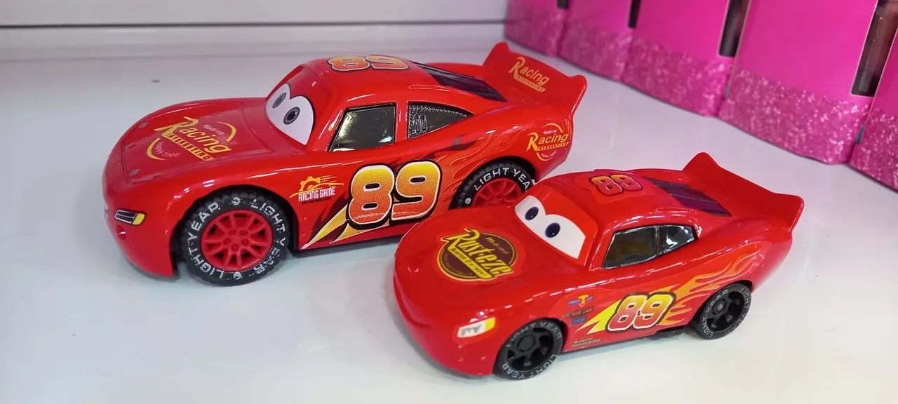 Relâmpago McQueen em metal  - Foto 3