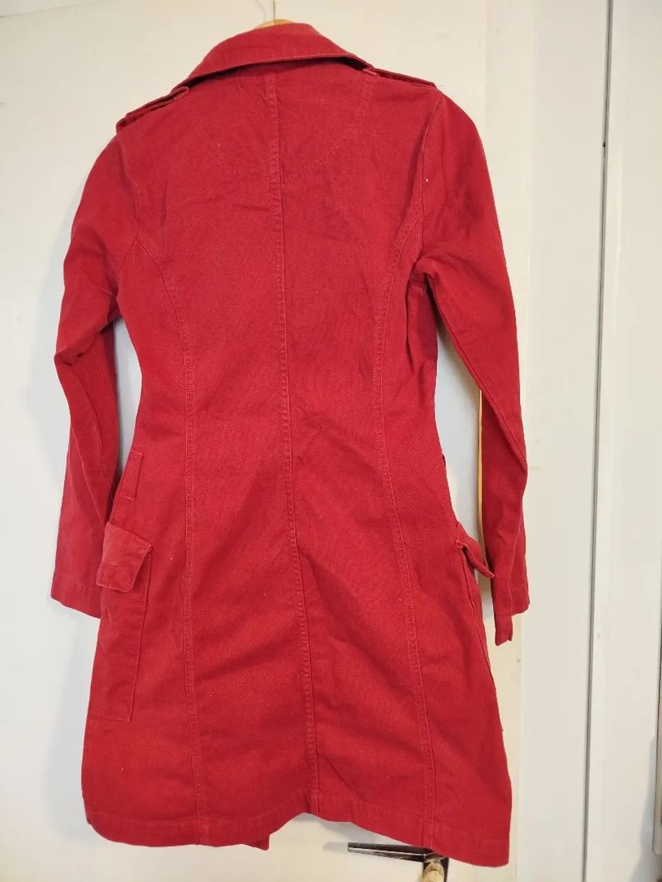 Sobretudo vermelho escuro  - Foto 4