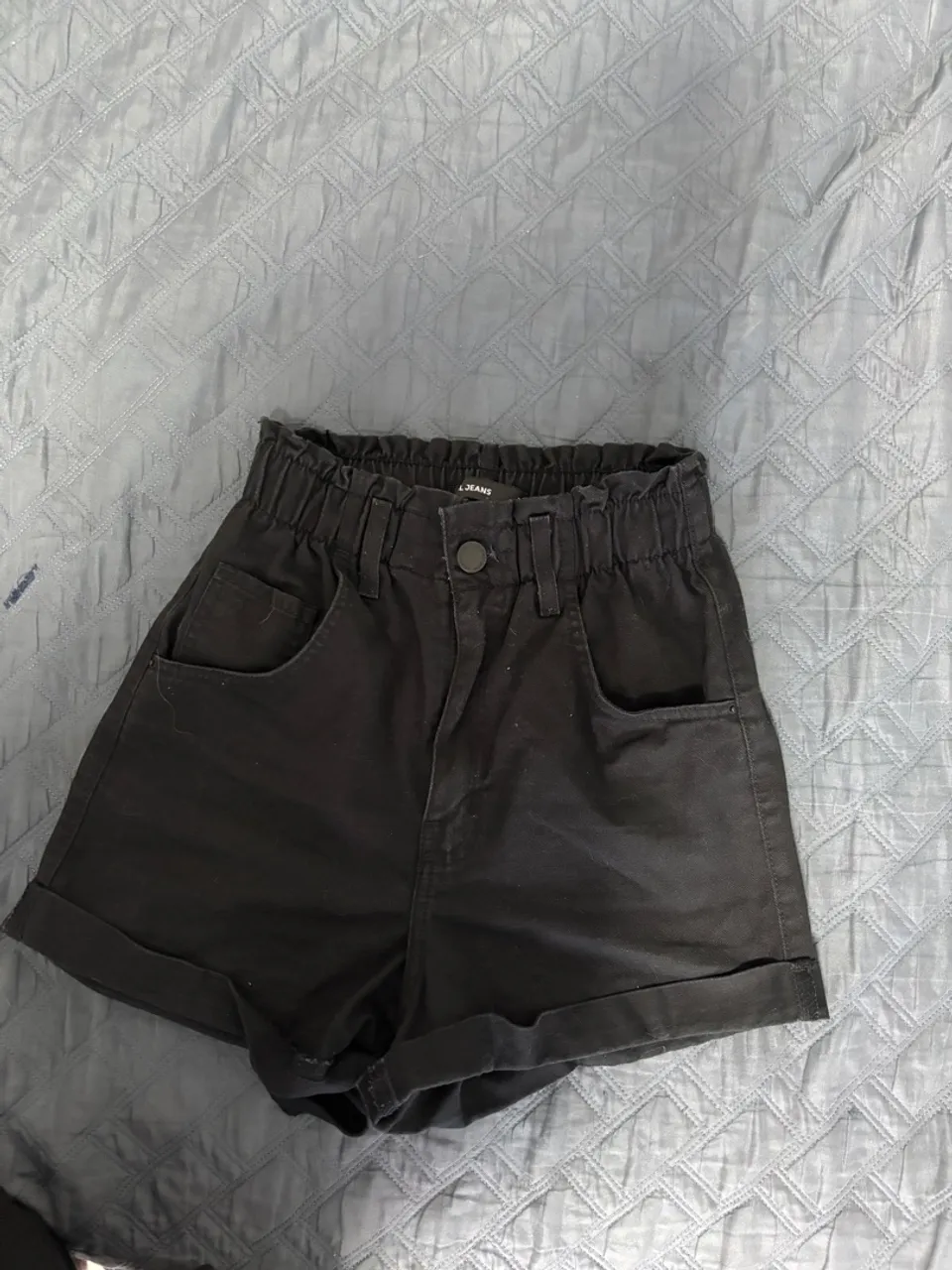 Shorts preto cintura alta
