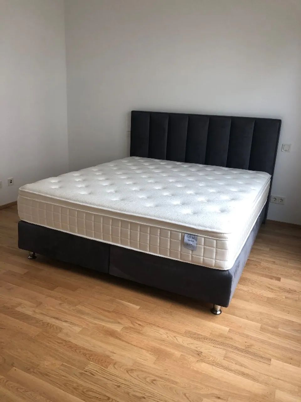 Cama Box Charlotte  180x200 - Conforto com Molas Ensacadas - semi-nova  - Foto 3