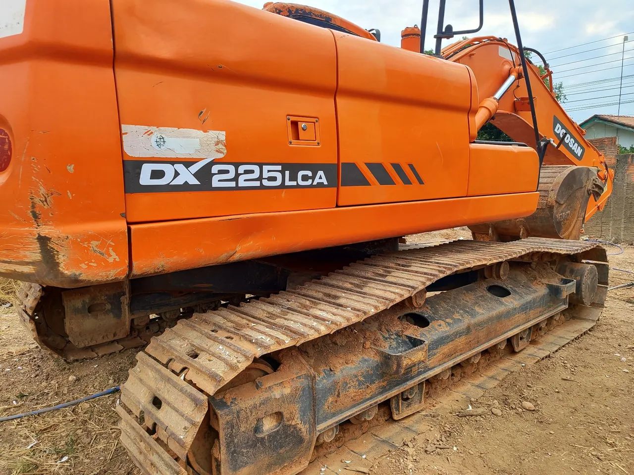 Escavadeira doosan DX 225 aceito troca  - Foto 3