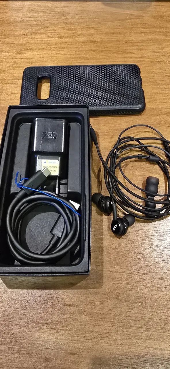 Samsung Galaxy S10e Dual Sim 128 Gb Prism Black 6 Gb Ram Perfeito - Foto 4