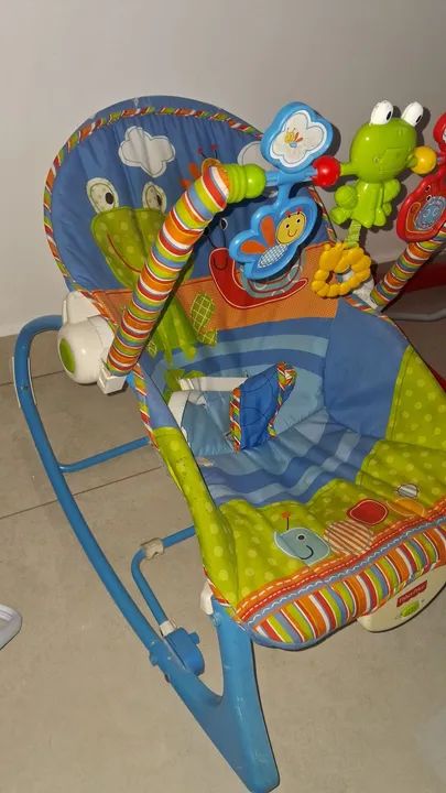 Cadeirinha de Bebê com Brinquedos - Foto 3
