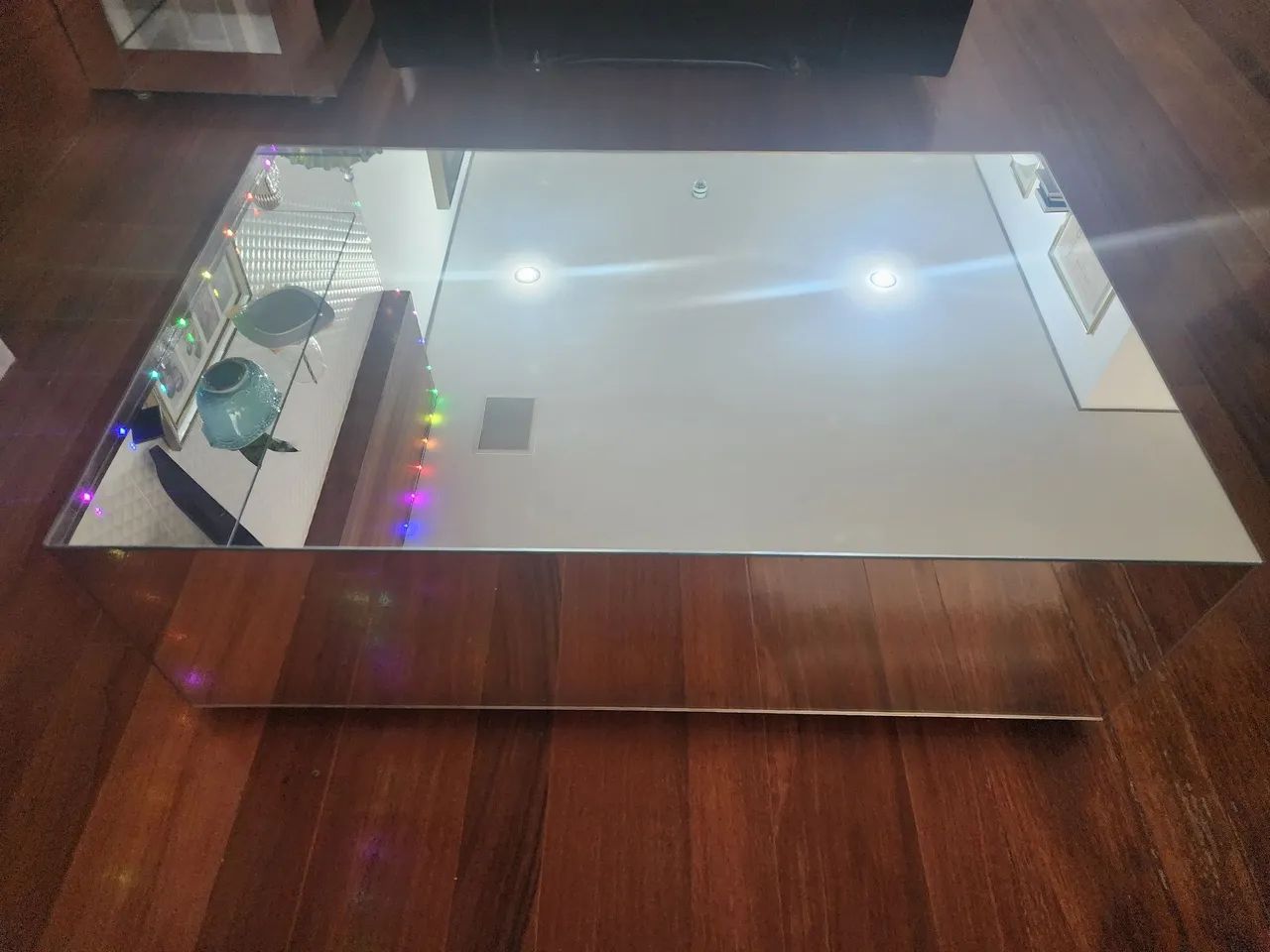 Mesa de centro espelhada com rodinhas - 90cm x 50 cm x 27cm - Foto 2