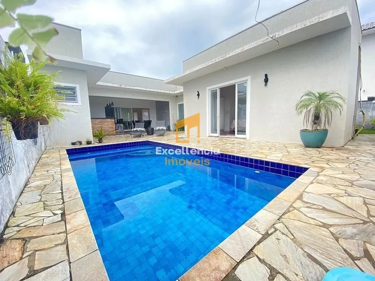 Casa 4 quartos perto do mar Atami