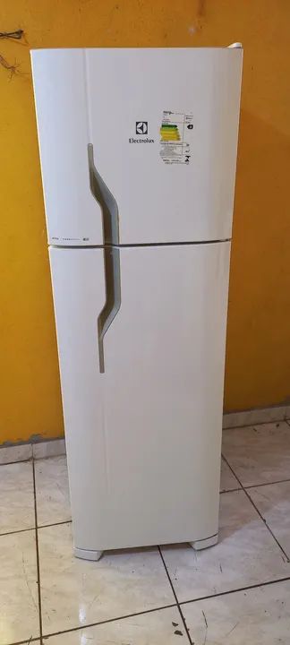 Geladeira eletrolux Frost free 390 litros - Foto 2