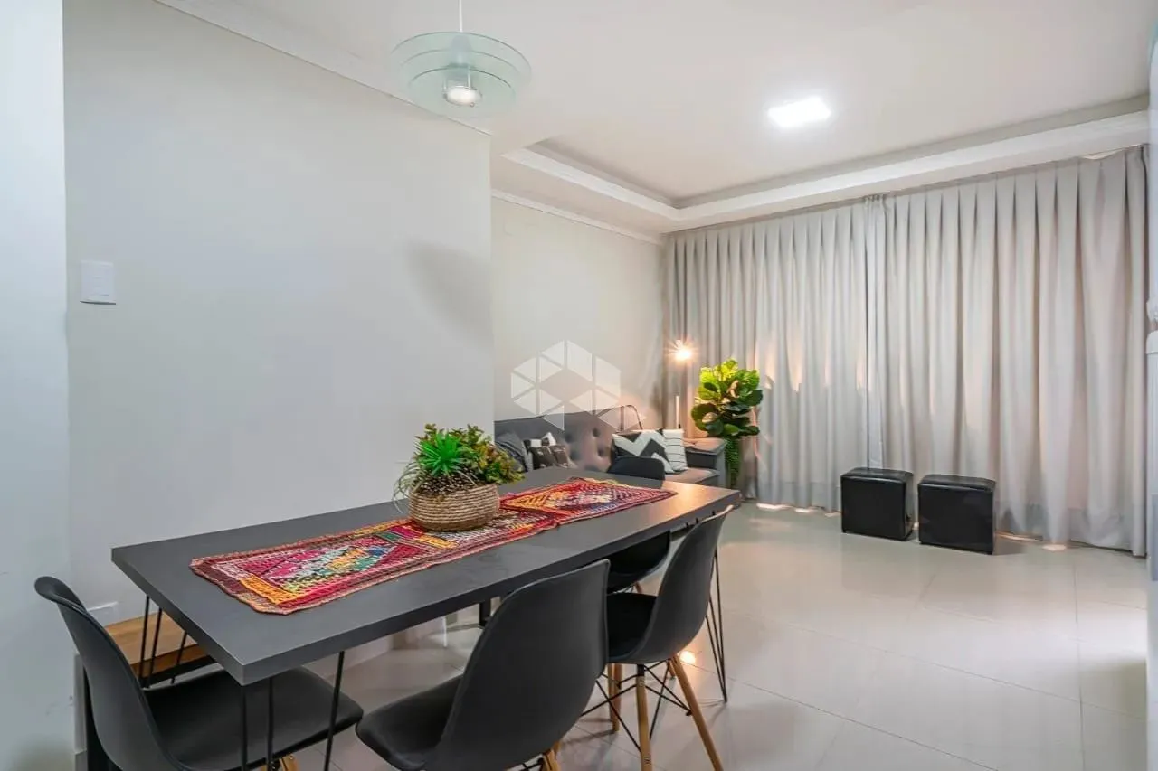 LINDO APARTAMENTO A VENDA NO BAIRRO MARISCAL EM BOMBINHAS - SC