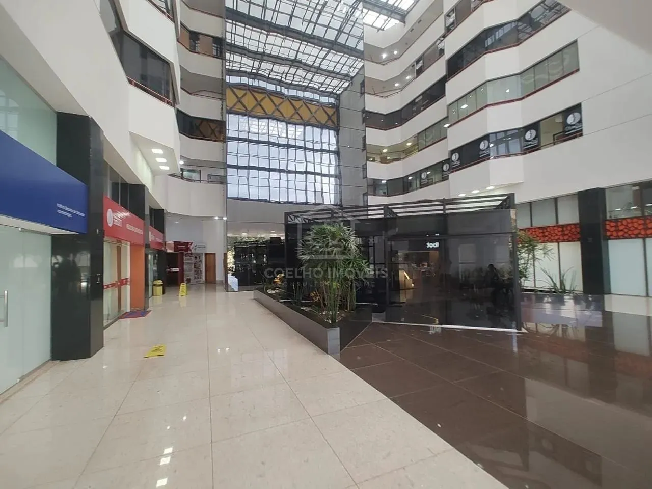 Locação Comercial Na Asa Sul - Brasília-DF: 1 Sala, 46,00m² de Área + Mezanino!