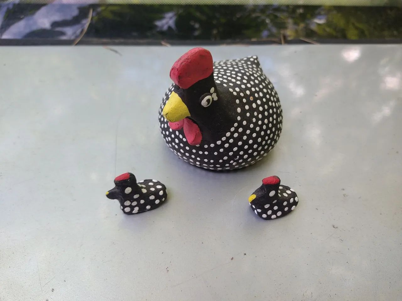 Galinha e Pintinhos de barro - Decoração