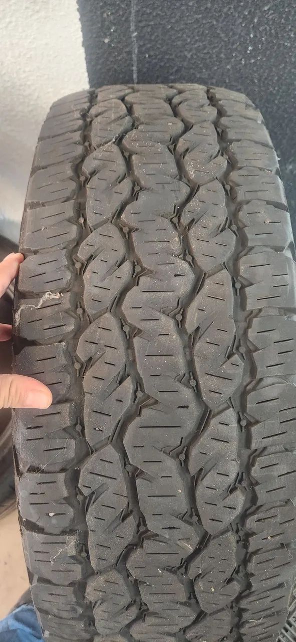 Pneu Semperit 265/70 R16 112S - Foto 2