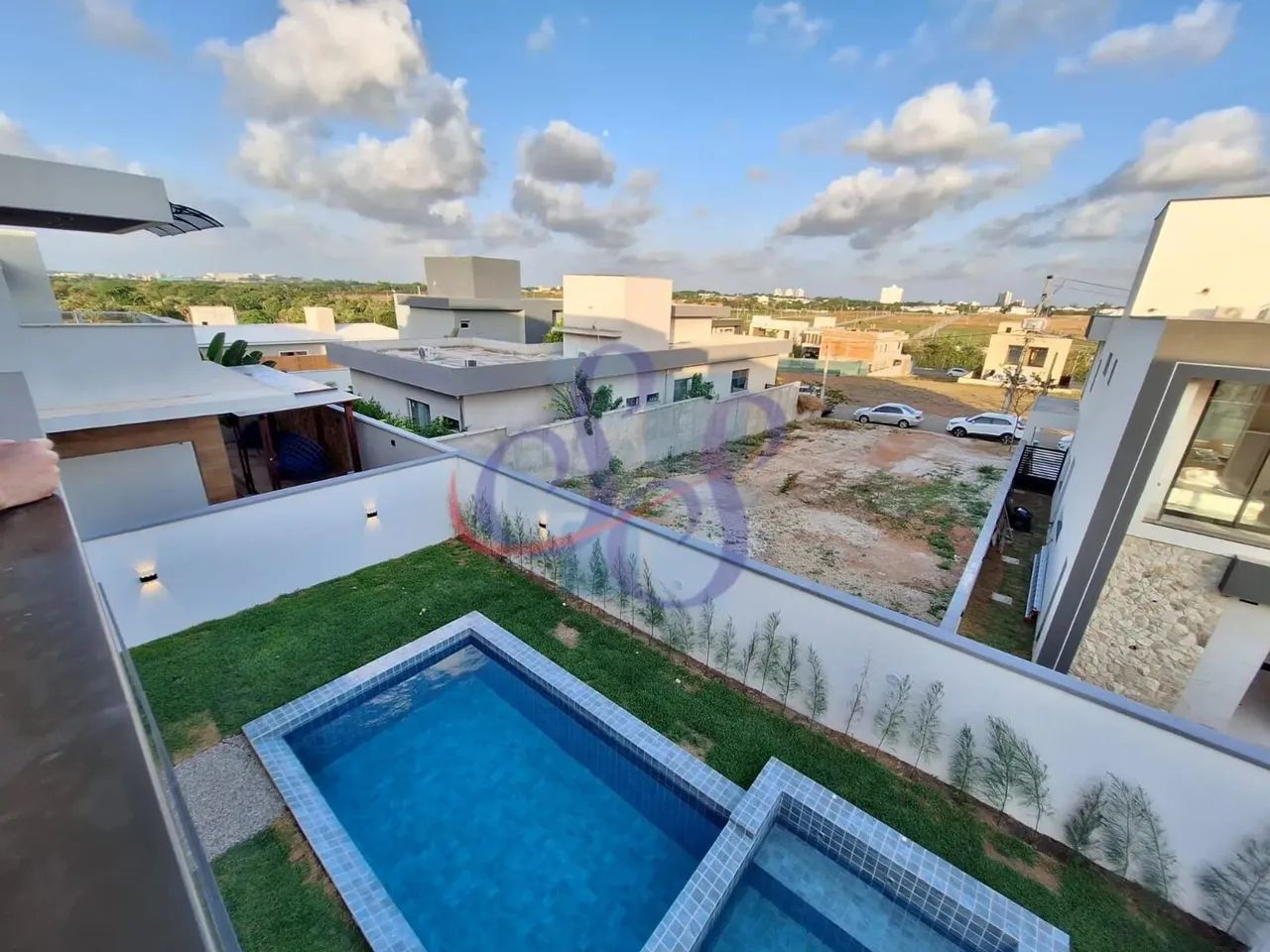 Belíssima casa na Cidade Alpha com 4 suítes - Foto 5