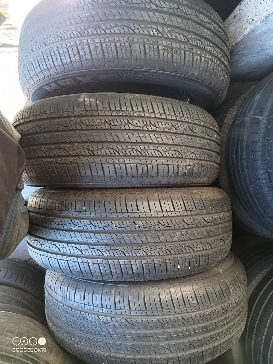 04 pneus aro 18 nexen 225/60/18 com 90% de borracha quase novo 