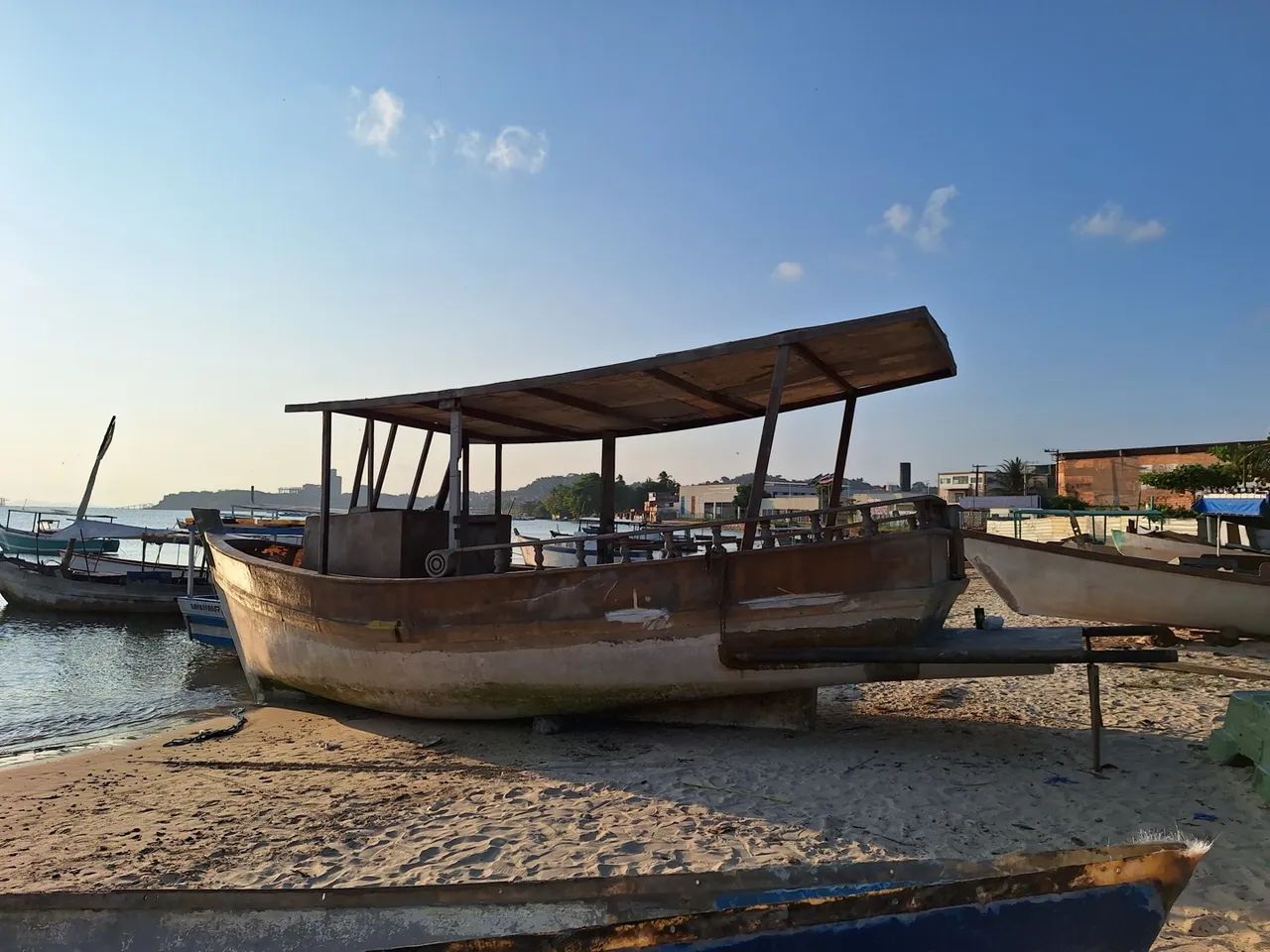 Barco de fibra Casco 