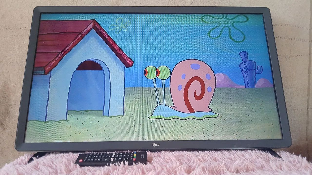 Vendo tv lg 32 polegadas smart funcionando perfeitamente valor 550 Zap *87 - Foto 4