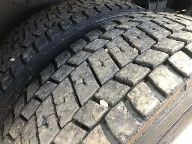 VW 24250 Caçamba Basculhante - Foto 3