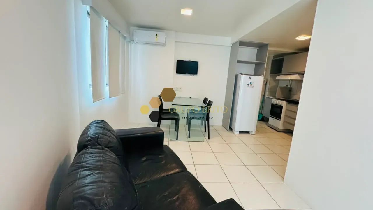 Flat na Conselheiro Aguiar mobiliado para venda